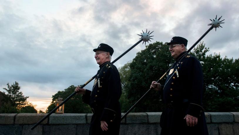 The watchmen in Vejle sing the watchmen's song in the evening